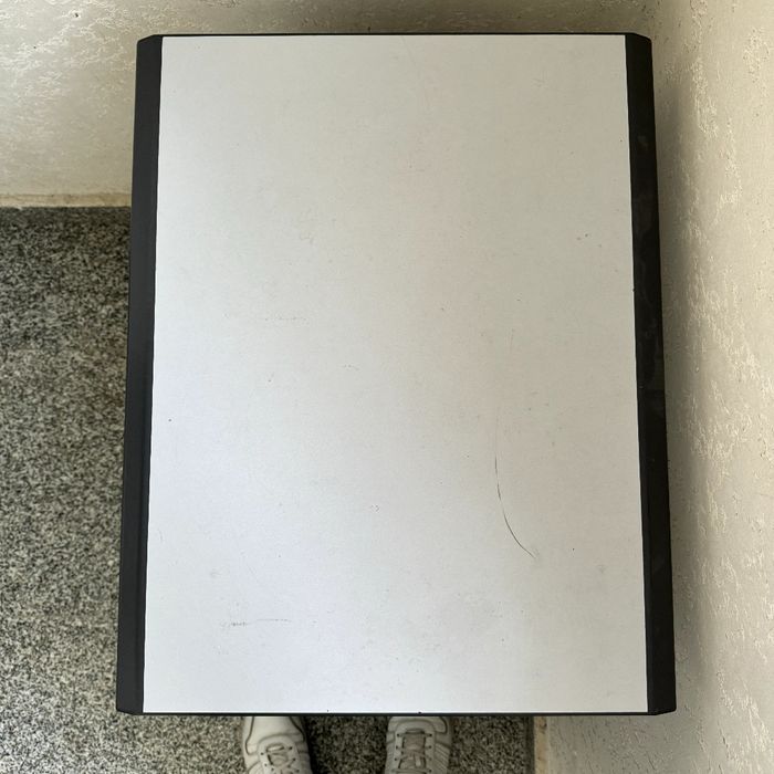 kompyuter stoli sotiladi 300ming