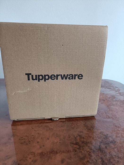 Коробки  разные от посуды Tupperware