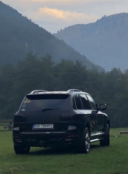 De vanzare touareg 3.0 V6 INDIVIDUAL