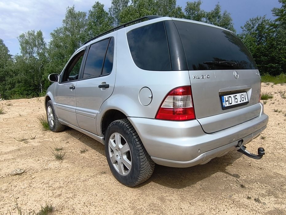 Vând Mercedes ML 2.7 an 2002