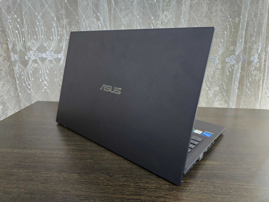 Отличный ноутбук Asus ExpertBook B1 / i5-11 Gen / 2023 год