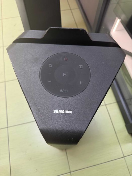 Dracula Amanet: Boxa Samsung MX-T50 500W Giga Party Audio Bluetooth - Bass Booster.