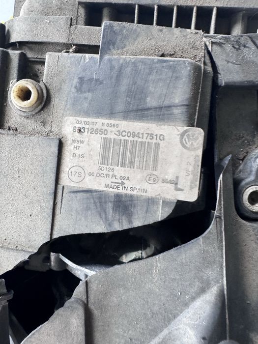 Far stanga bi xenon adaptiv avariat spart VW Passat B6 2005-2010