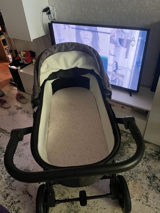 Коляска в отличном состоянии