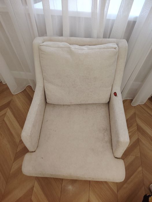 Кресло для гостиной