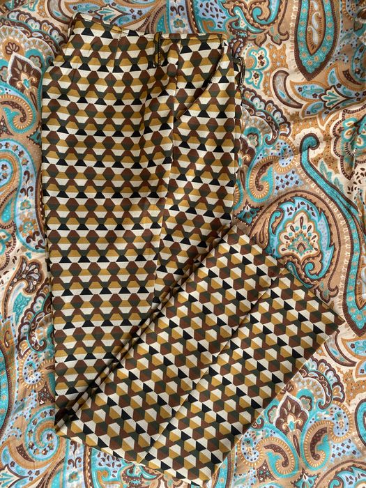 Женский брючный костюм