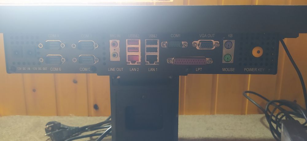 Монитор для магазина