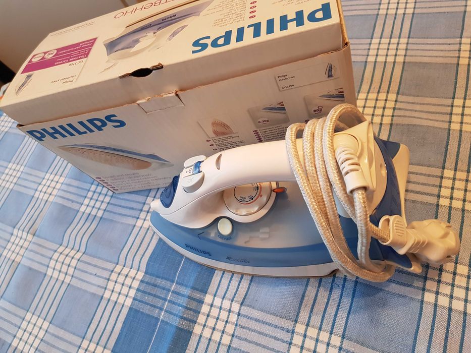 Fier de calcat cu abur anticalcar PHILIPS GC 3106