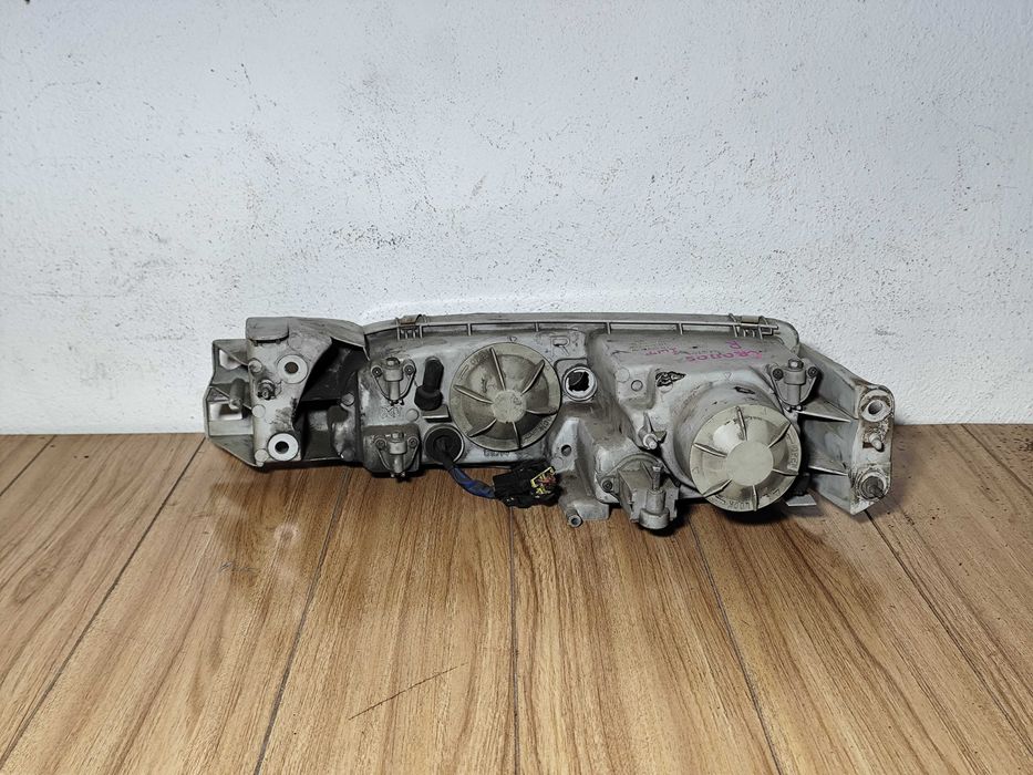 Фара Правая Оригинал Б/У Mazda Cronos 626 GE 91-97г Мазда Кронос Koito
