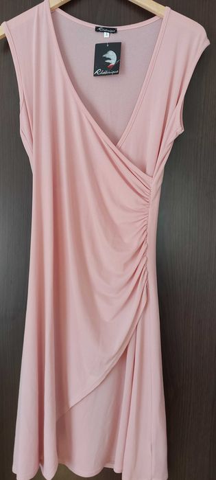 Розова   рокля нова