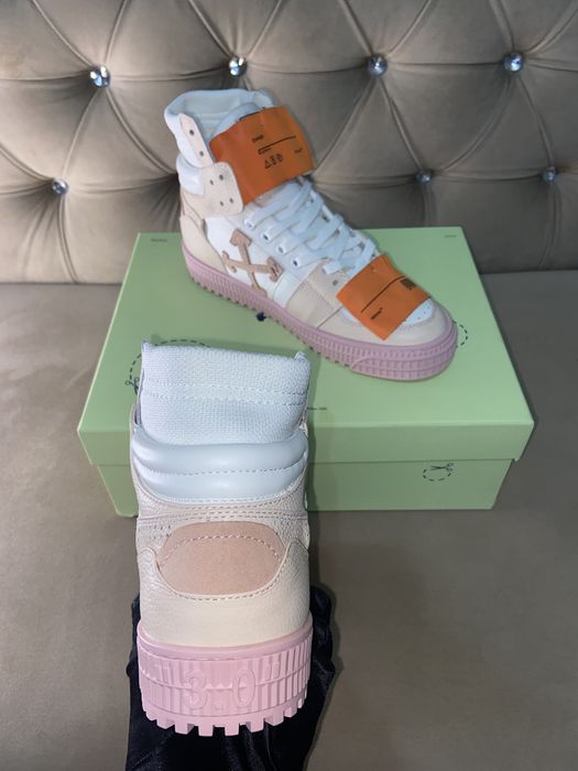 Adidasi off white