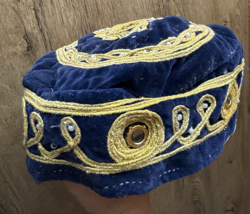Caciula costum traditional