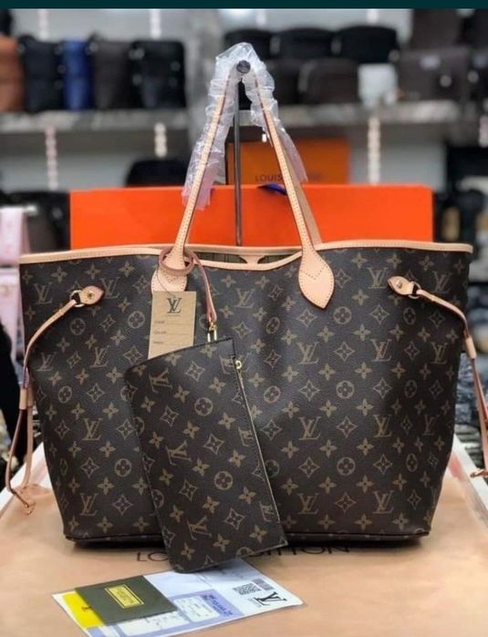 Geanta Louis Vuitton Neverfull portofel simplu atasat, saculet, etiche
