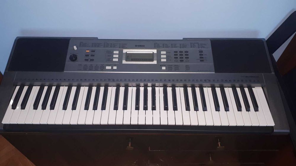 Yamaha клавиатура PSR E353