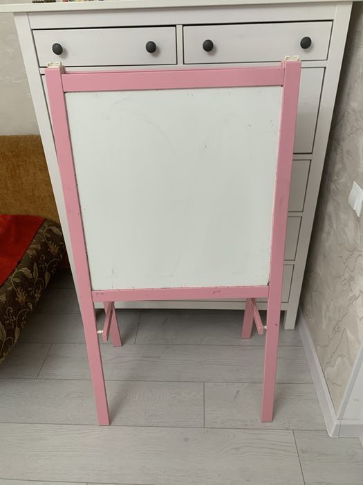 Мольберт для творчества. Ikea. Детям