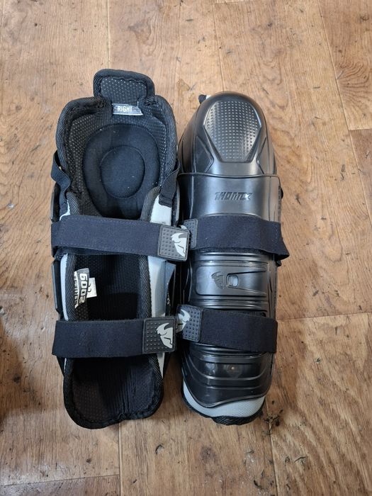 Наколенки за мотор