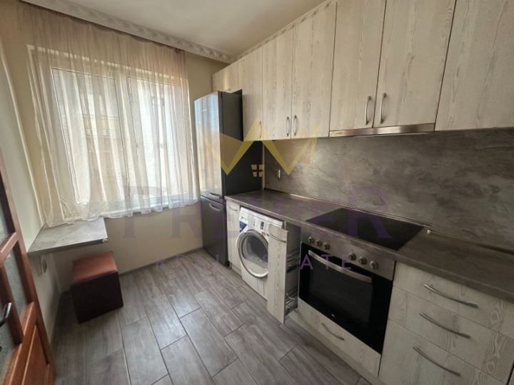 Етаж от къща в Варна-Виница площ 110 цена 1250