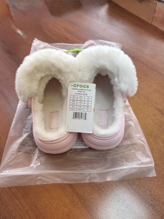 Crocs Classic Platform Fuzz Lined