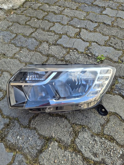 Far stanga Dacia Logan 2 facelift avariat !!