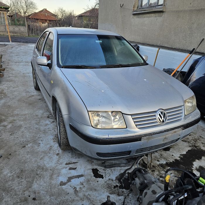 Vw Бора 1.9 90 к.с на части само !