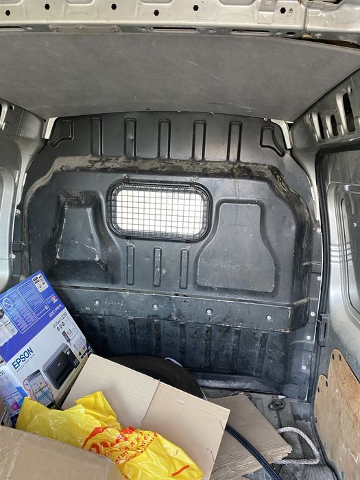 Dezmembrez ford transit conect