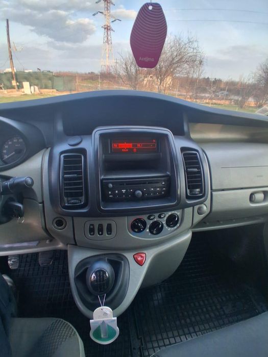 Opel vivaro 2.0 diesel 114 cp