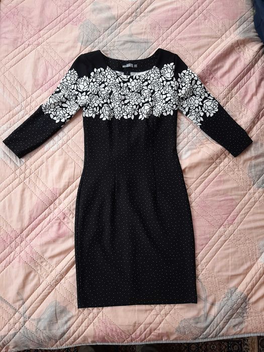 Официална рокля размер XS