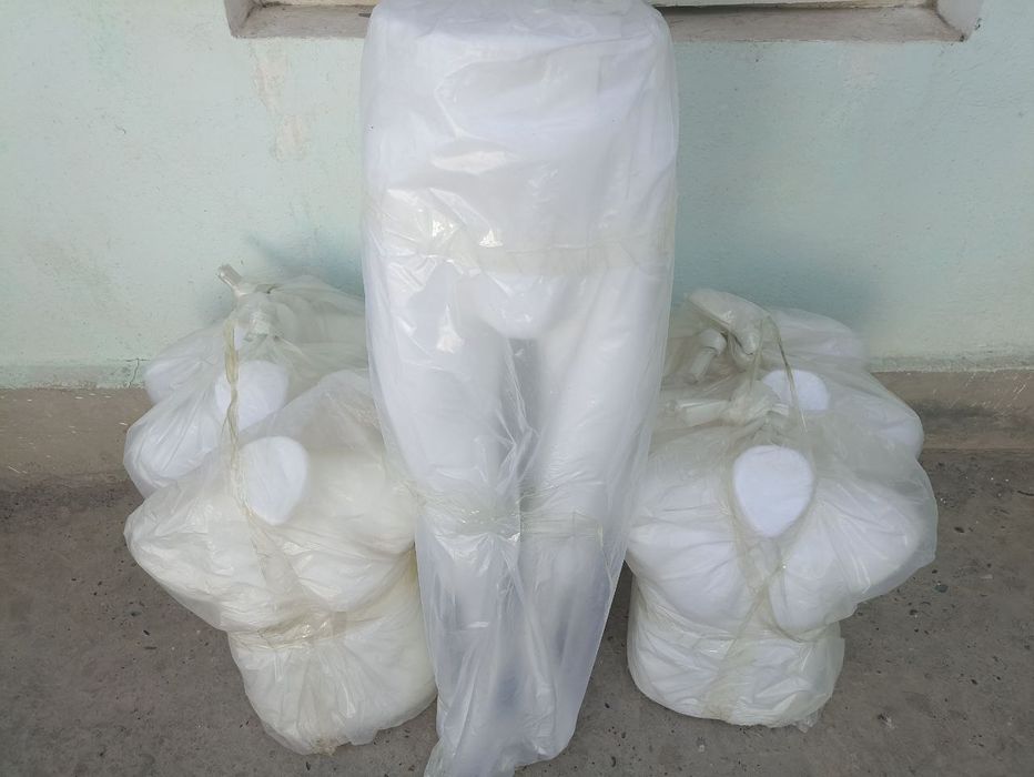 Maniken va Veshelkalar Sotiladi