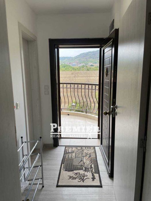 Прекрасен Тристаен апартамент  за продажба до  курорт Албена