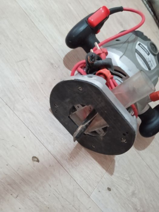 Продам ручной фрезер