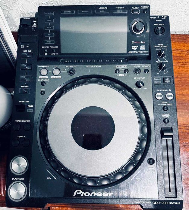 Pioneer CDJ 2000 Nexus
