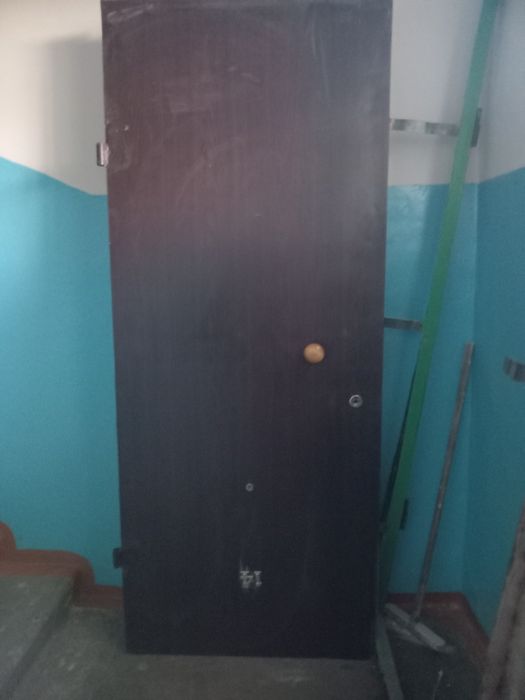 Продам дверь метолический