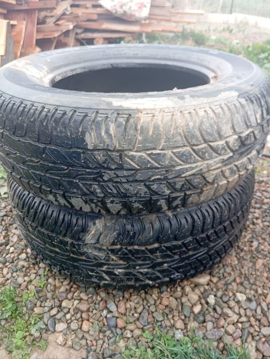 Продам резину на джип