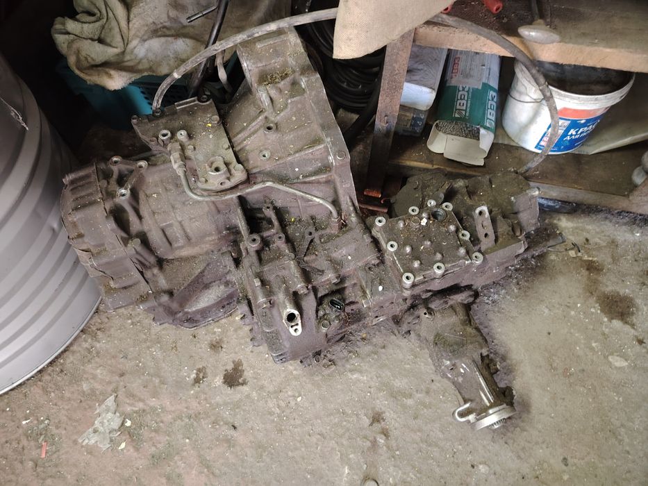 Запчасти на Тойота калдина.