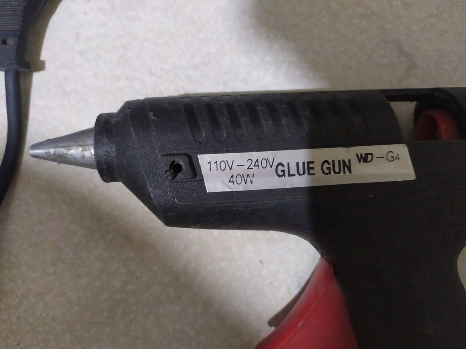 Пистолет для пластика