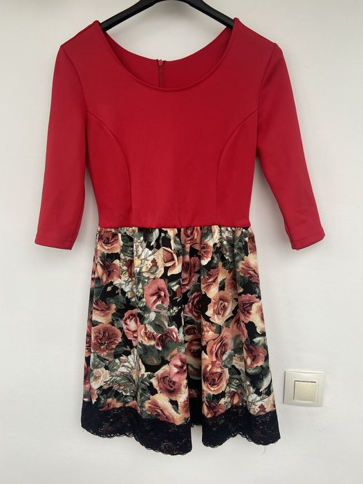 Vand rochie noua