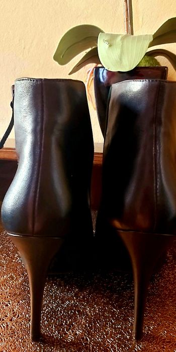 Итальянские Ботильоны Loretta Very 38р