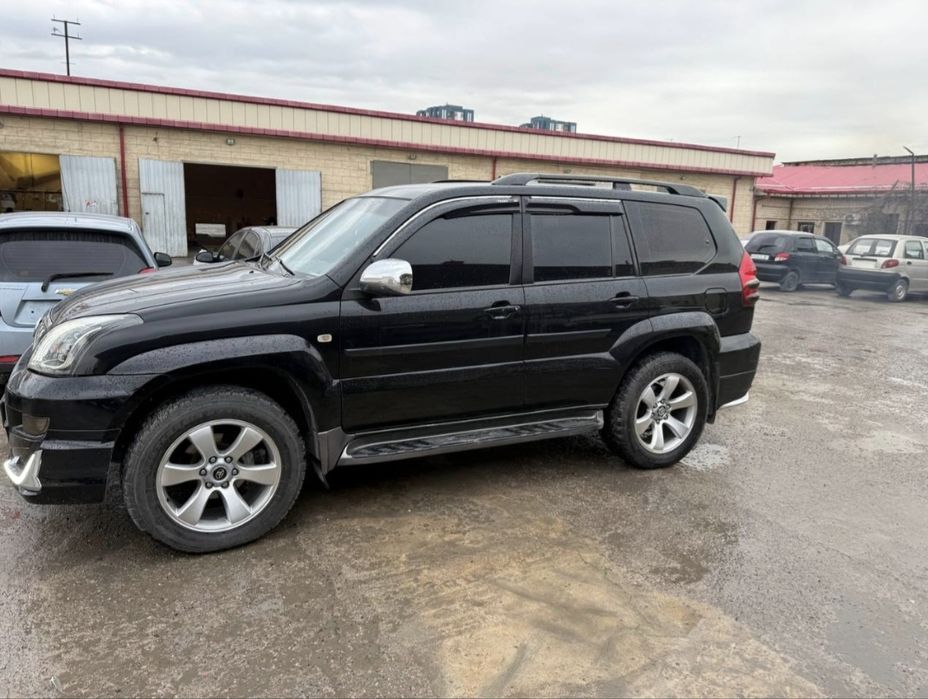 Land cruiser PRADO 120.