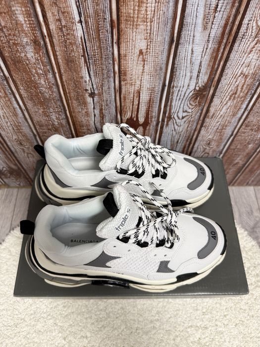 Balenciaga Triple S White Black