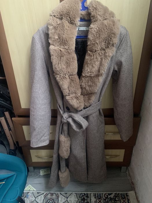 Продам пальто женское