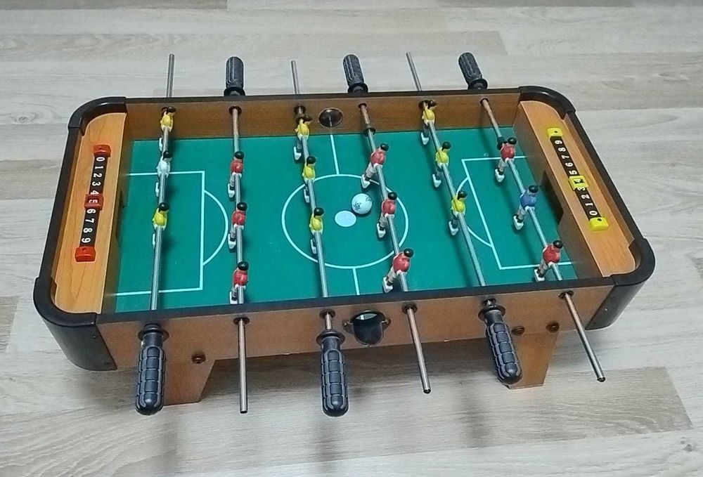 Masă de fotbal cu teren și picioare scurte, 69,5 x 36,5 x 22 cm