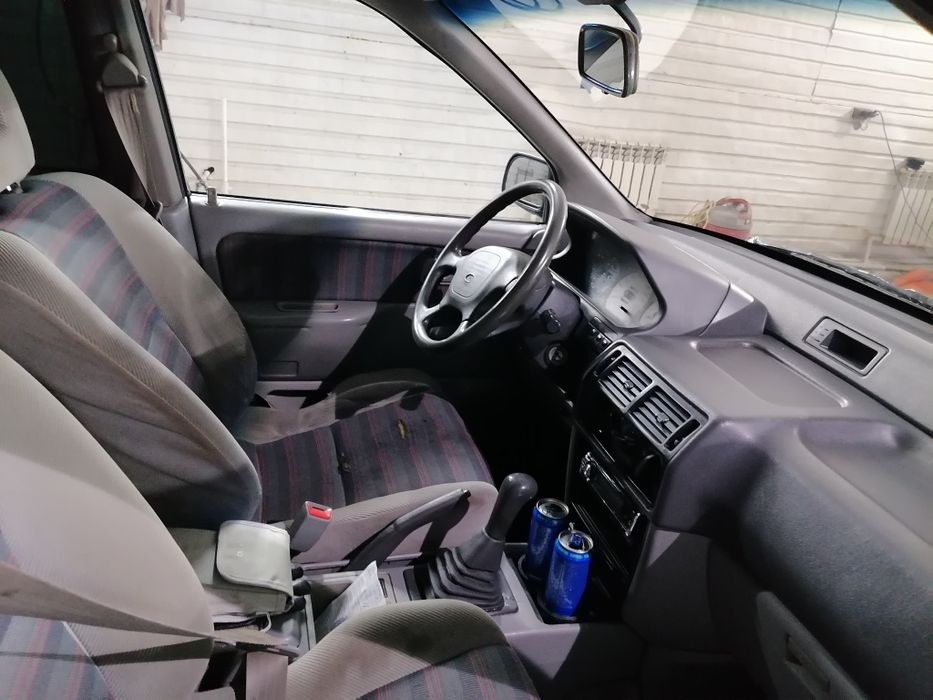 Митсубиши спейс руннер