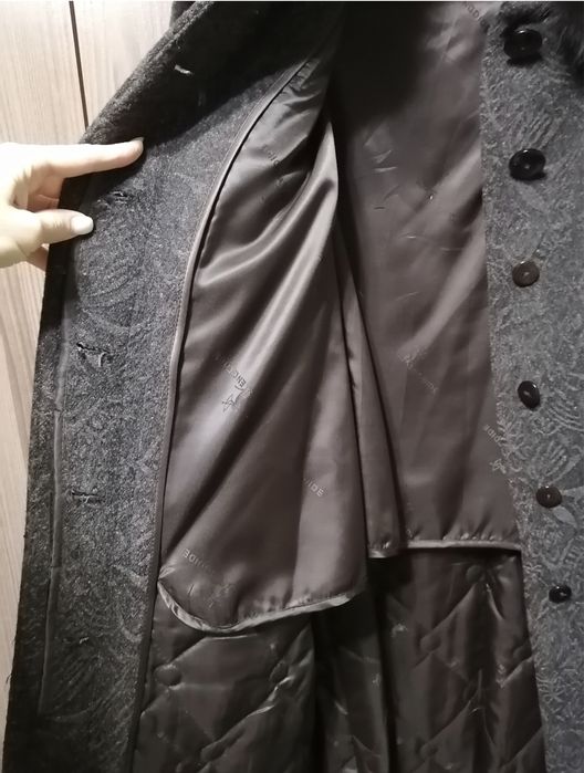 Продам пальто женское