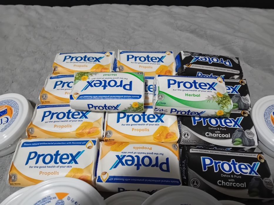 Vand 14 buc sapun protex plus 7 crema de mâini edna cu galbenele