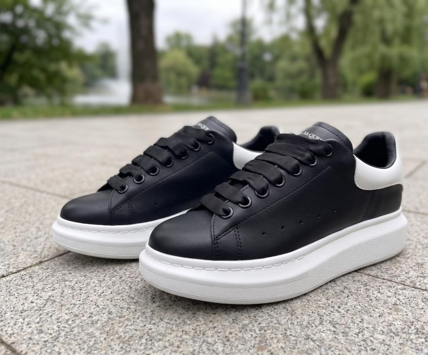Adidasi Alexander Mcqueen Negru Alb - Full Box