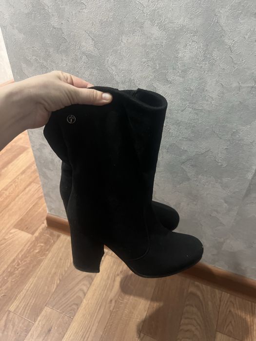 Продам три пары натуральных сапог