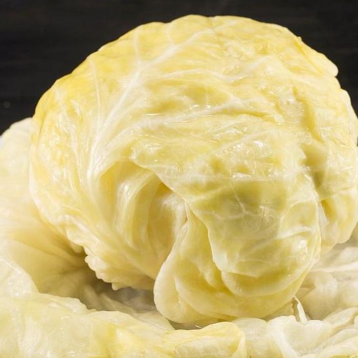 Кисело зеле на 2лв.кг и прясно зеле на 0,80лв./кг