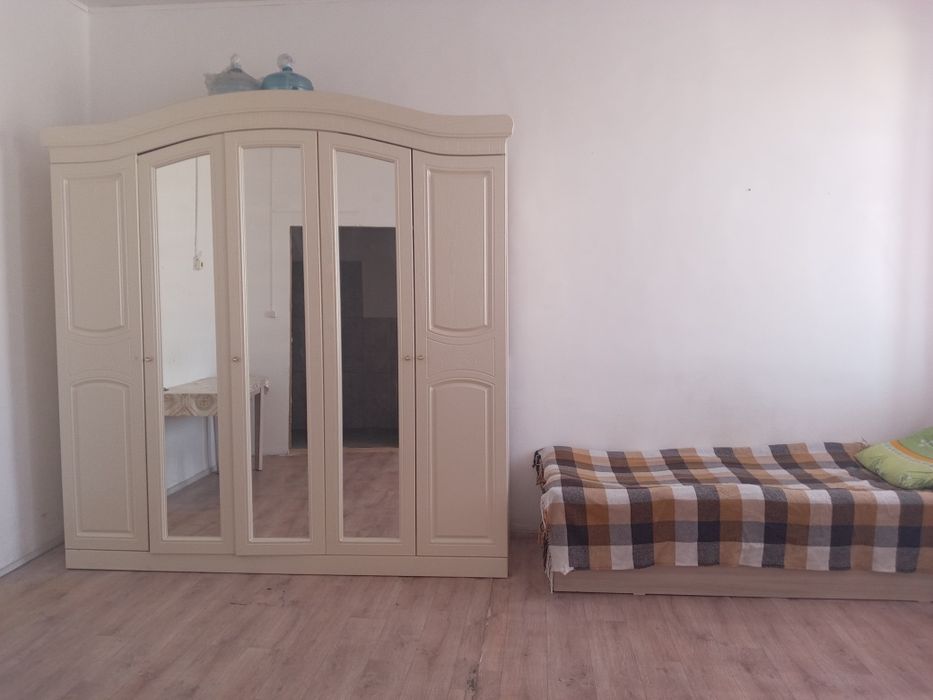 Сдается комната 27 кв м