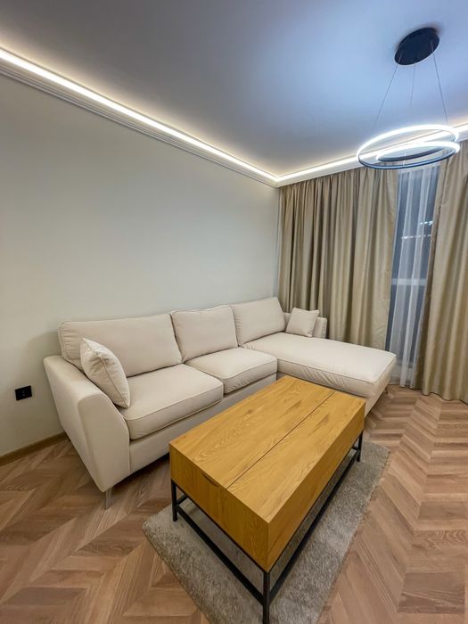 Продава се Двустаен апартамент в Пловдив, Сточна гара - 74 кв.м за 1000 €/кв.м - Снимка #1