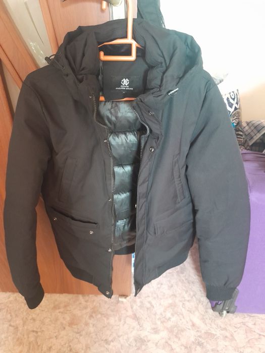 Пуховики продам почти новый